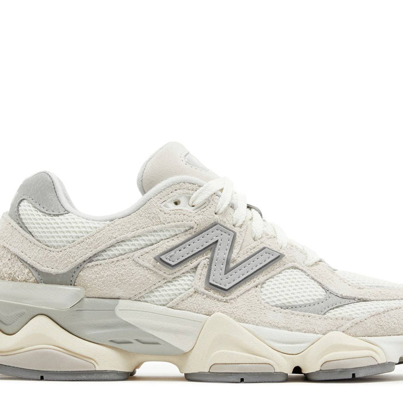 New Balance 9060 Moonbeam Sea Salt