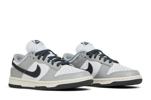 NIKE DUNK LOW ‘LIGHT SMOKE GREY’