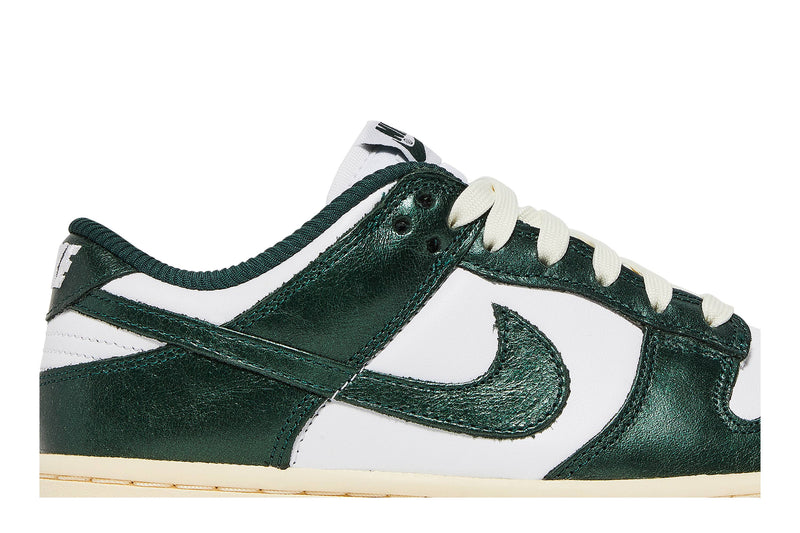 NIKE DUNK LOW ‘VINTAGE GREEN’