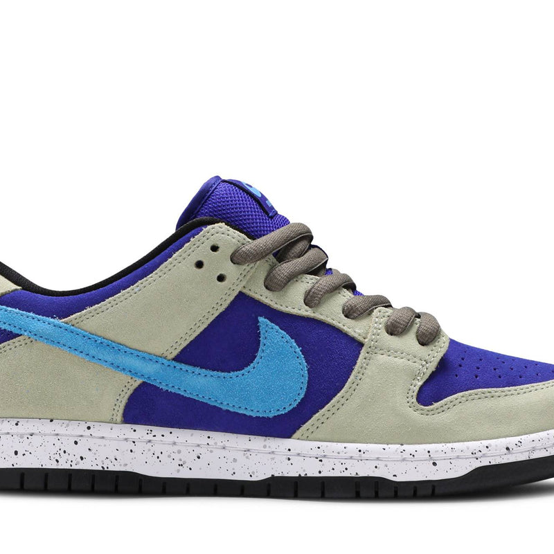 NIKE SB DUNK LOW ‘ACG CELADON’