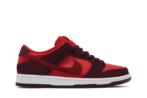 NIKE SB DUNK LOW ‘CHERRY’